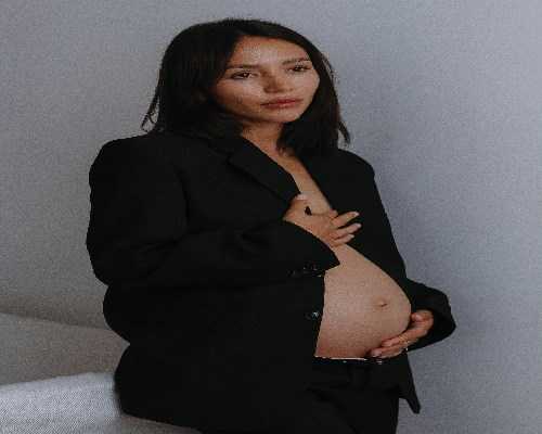 2026年正规青岛代孕网,四十三岁的女人还能正常备孕生小孩吗